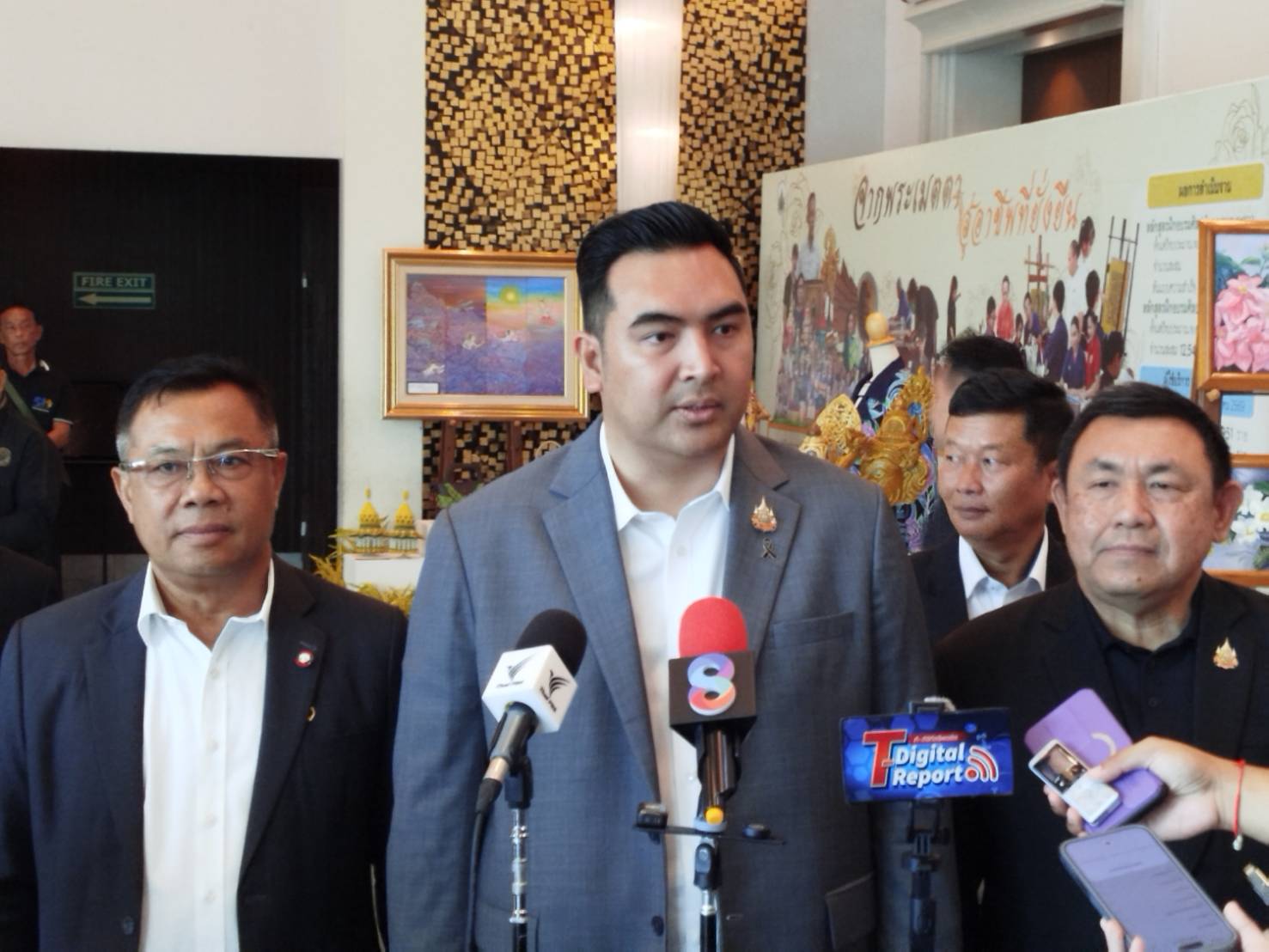 รมช.วัชระพล สั่งเร่งดำเนินการ บริหารจัดการที่ดินและดิน มอบสิทธิในที่ดินทำกินให้แก่เกษตรกร