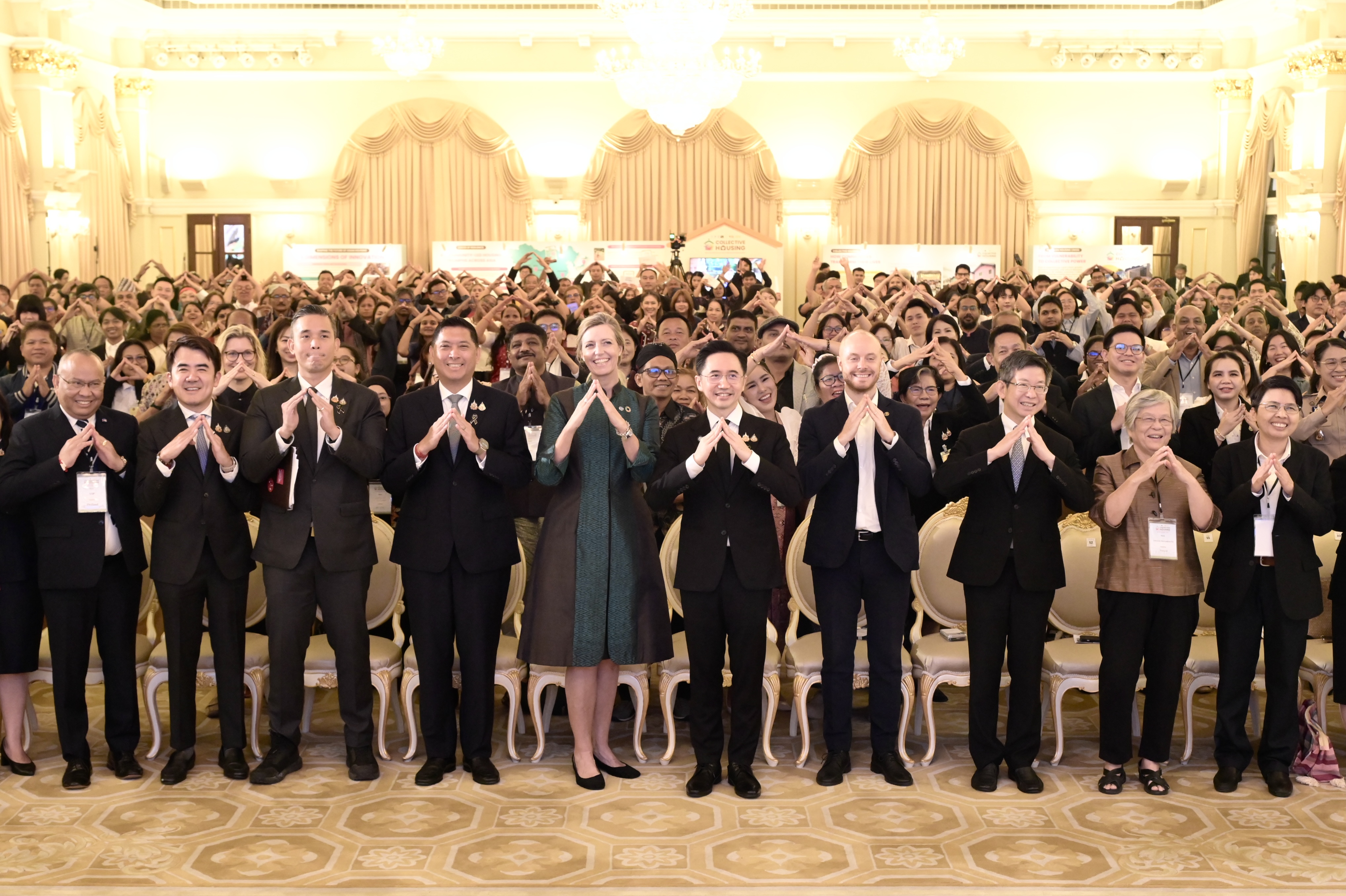 “ยศชนัน“ เปิดงาน Collective Housing Award 2026 เสนอไทยเป็นศูนย์กลางเรียนรู้ “บ้านชุมชน“ จับมือ UN Habitat มอบรางวัล 87 ชุมชนเข้มแข็งทั่วเอเชีย