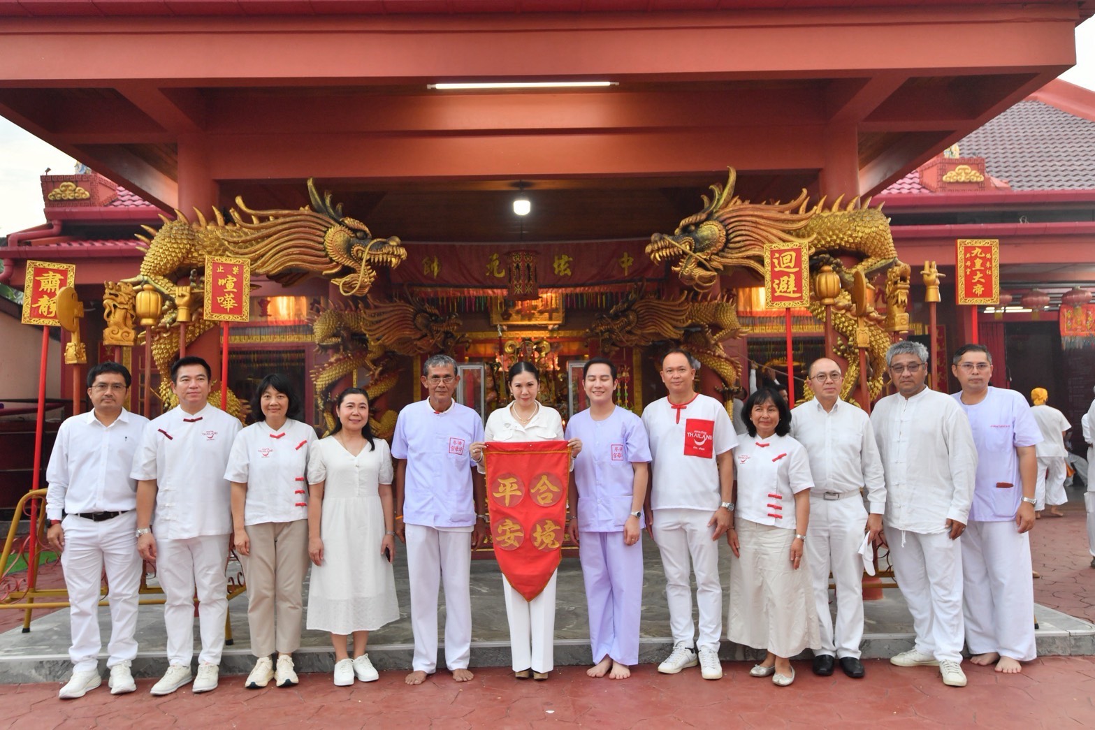 ผู้ว่าการ ททท. ร่วมสืบสาน “ประเพณีกินผักจังหวัดพังงา” พิธียกเสาโกเต้ง 186 ปี ศาลเจ้ากระโสมเต้าโบ้เก้ง จ.พังงา